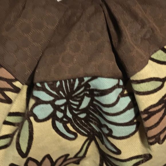 Lisa Lill Embroidery Handbag W/Wooden Handle Browns and blues - Picture 3 of 9